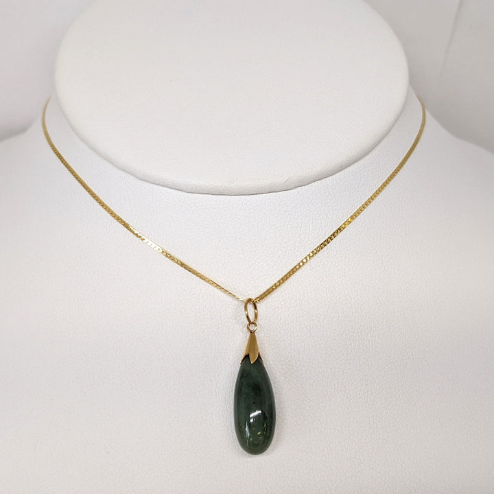 14K JADE TEAR DROP 24MM LONG ESTATE PENDANT & CHAIN 4.7 GRAMS