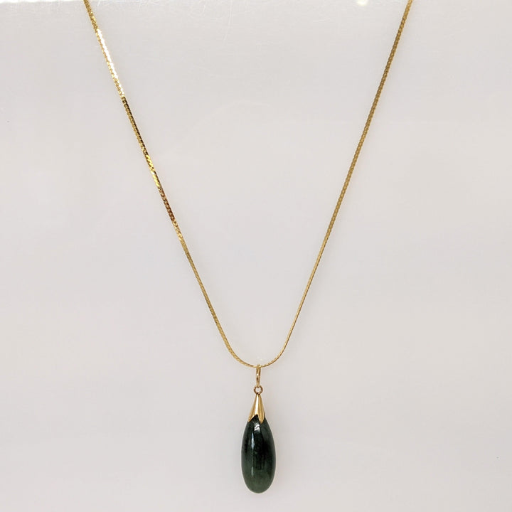 14K JADE TEAR DROP 24MM LONG ESTATE PENDANT & CHAIN 4.7 GRAMS