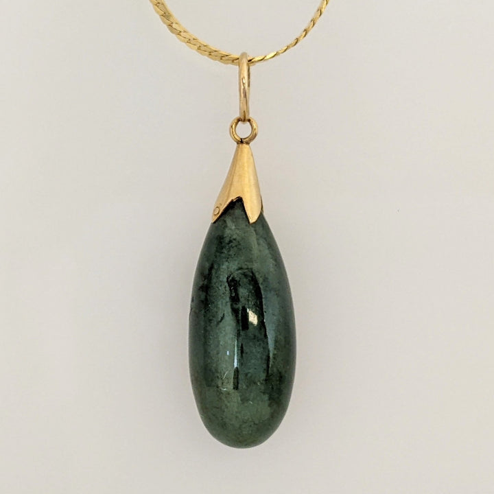 14K JADE TEAR DROP 24MM LONG ESTATE PENDANT & CHAIN 4.7 GRAMS