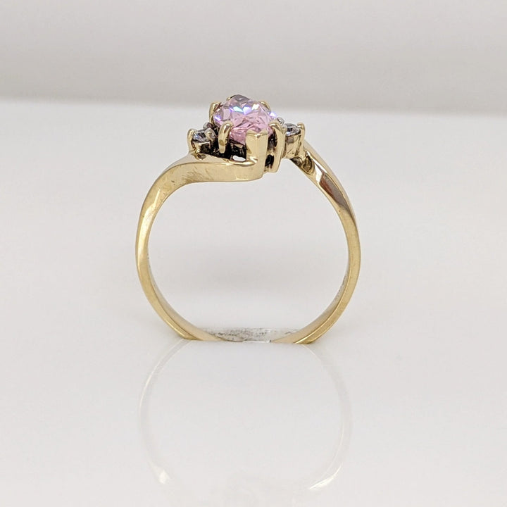 10K PINK CUBIC ZIRCONIA MARQUISE 5X10 WITH (2) ROUND WHITE CUBIC ZIRCONIA ESTATE RING 2.4 GRAMS