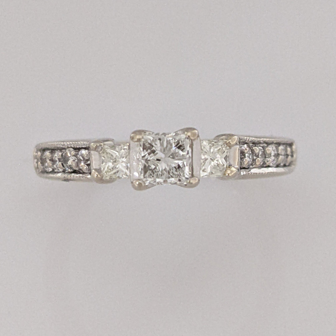 14K WHITE .65 CARAT TOTAL WEIGHT SI1 G DIAMOND PRINCESS CUT (3) ROUND (10) ESTATE RING 4.9 GRAMS