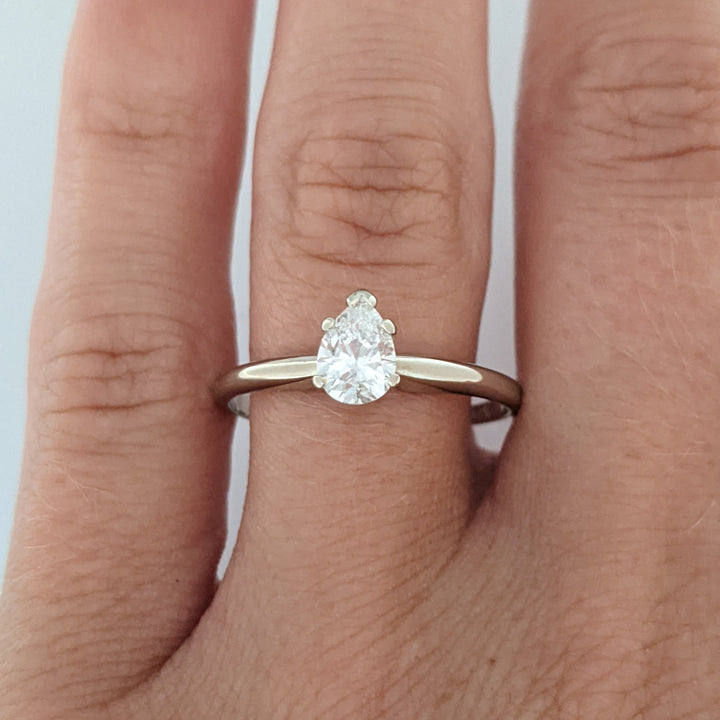 14K WHITE .55 CARAT TOTAL SI2 E DIAMOND PEAR SOLITAIRE ESTATE RING 1.7 GRAMS