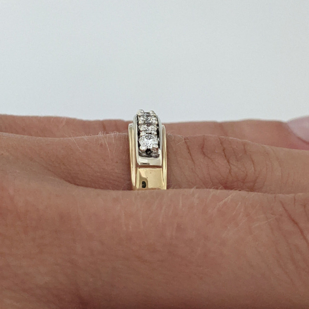 14K .30 CARAT TOTAL WEIGHT SI2 H DIAMOND ROUND (5) ESTATE BAND 4.0 GRAMS