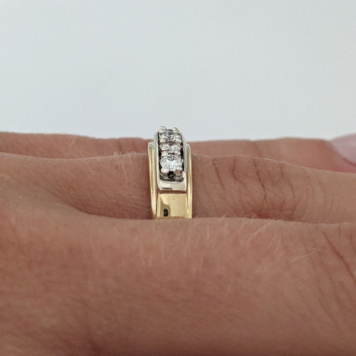 14K .30 CARAT TOTAL WEIGHT SI2 H DIAMOND ROUND (5) ESTATE BAND 4.0 GRAMS