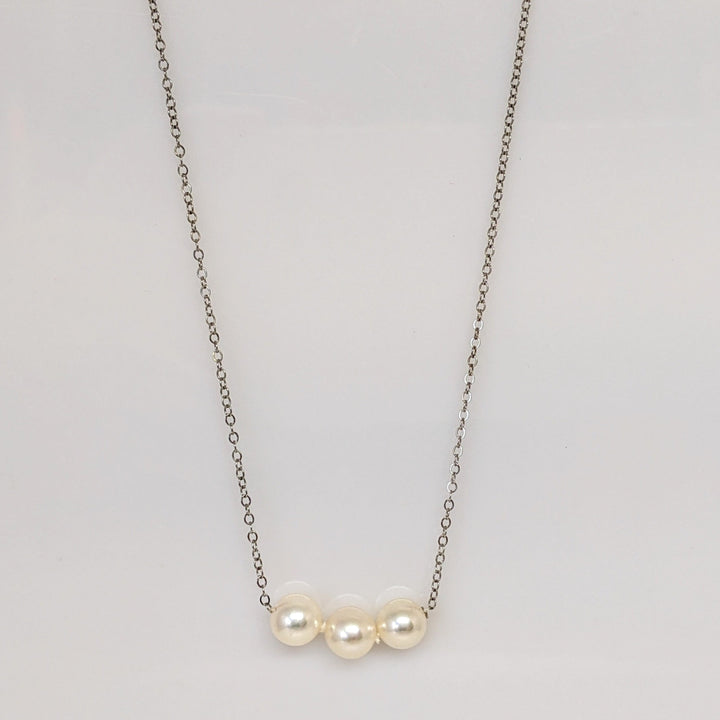 14K WHITE PEARL ROUND (3) 6MM ESTATE NECKLACE 1.9 GRAMS