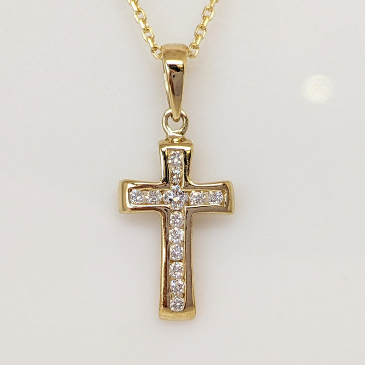 14K .15CTW DIAMOND ROUND (13) ESTATE CHANNEL CROSS PENDANT & CHAIN 2.2 GRAMS