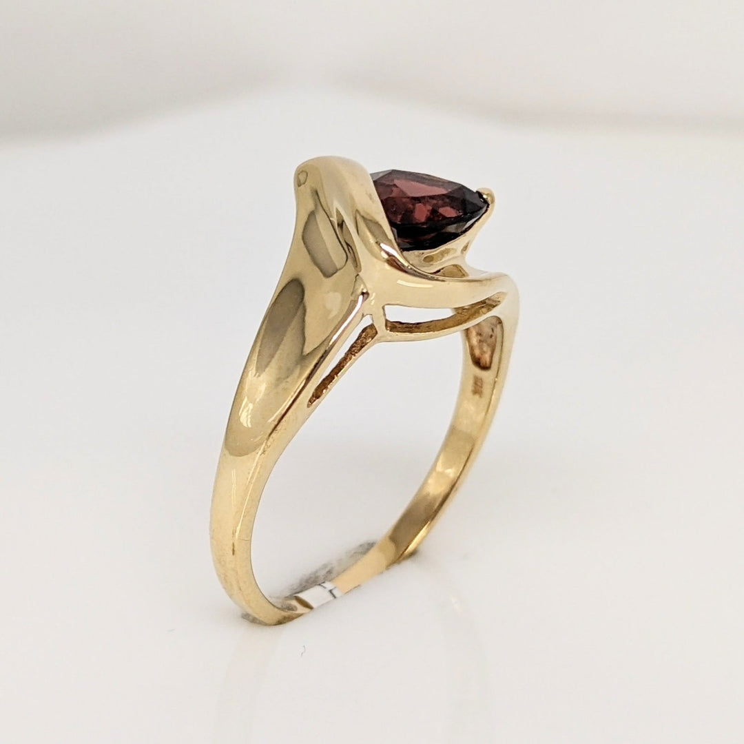 10K GARNET TRILLION 6MM WITH (2) MELEE ESTATE RINGS 2.8 GRAMS