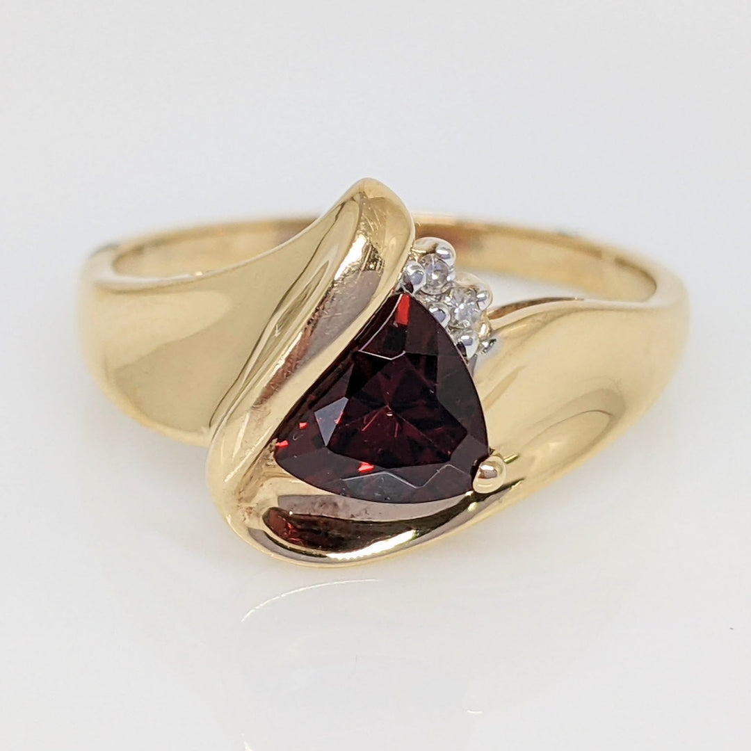 10K GARNET TRILLION 6MM WITH (2) MELEE ESTATE RINGS 2.8 GRAMS