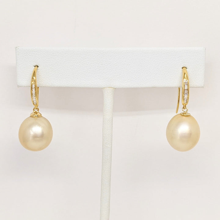 18K PEARL ROUND 12MM WITH DIAMOND BAGUETTES ESTATE DANGLE EARRINGS 6.5 GRAMS