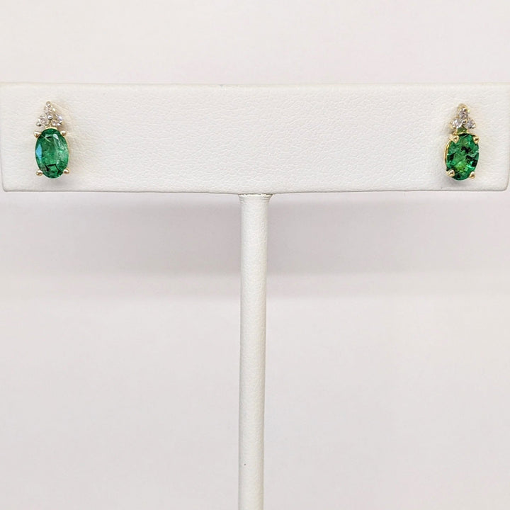 14K EMERALD "C" OVAL 4X6 WITH (6) MELEE ESTATE EARRINGS 1.0 GRAMS