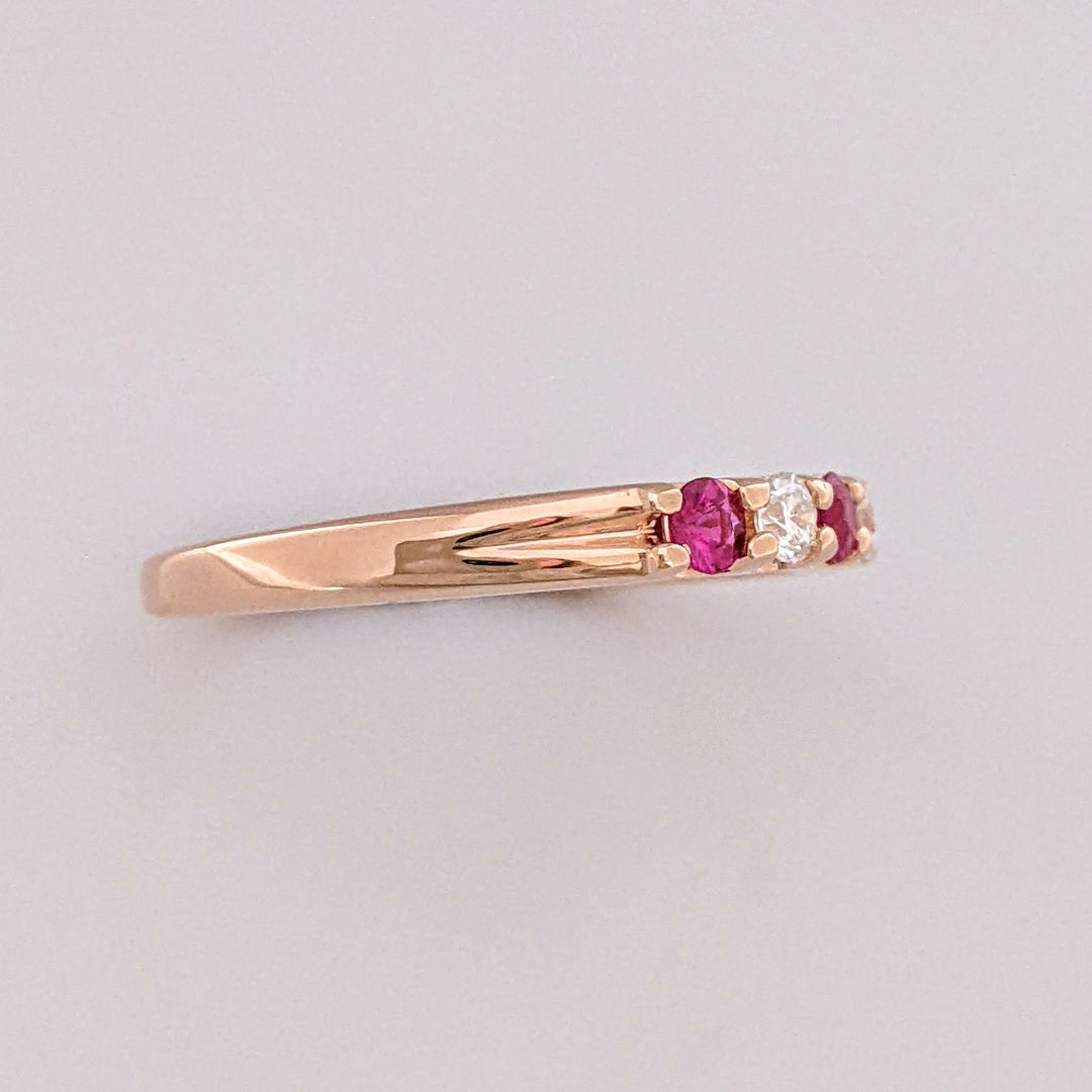 14K ROSE RUBY ROUND (3) DIAMOND ROUND (2) ESTATE BAND 2.2 GRAMS