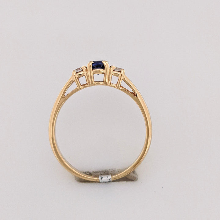 14K SAPPHIRE "A" OVAL WITH .12DTW (2) ESTATE RING 2.2 GRAMS