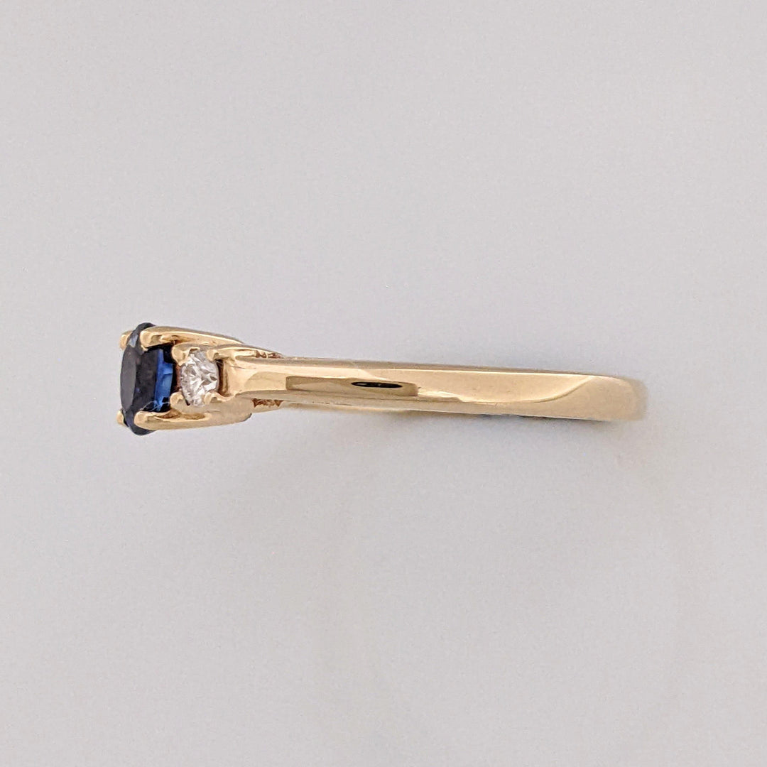 14K SAPPHIRE "A" OVAL WITH .12DTW (2) ESTATE RING 2.2 GRAMS