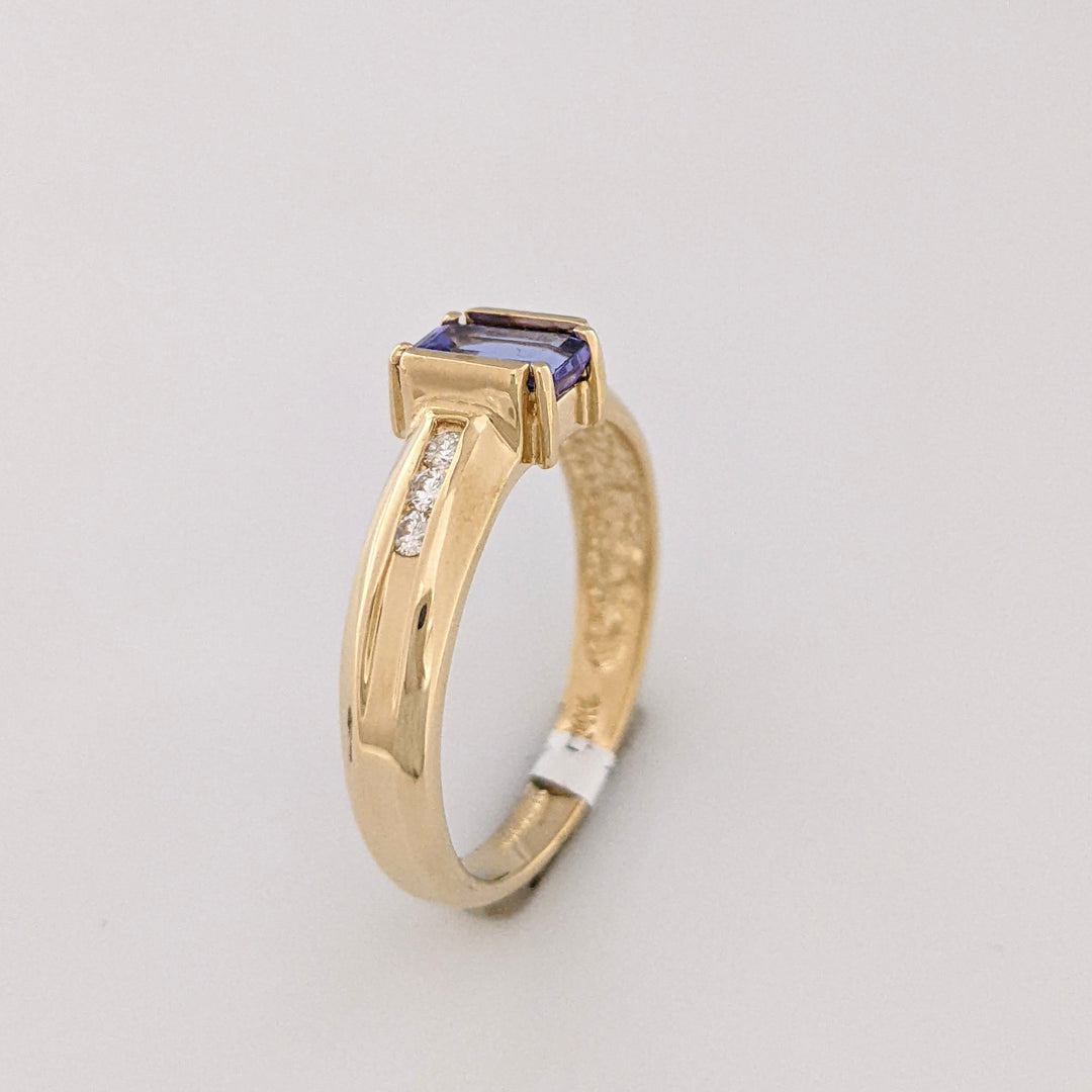 14K TANZANITE EMERALD CUT 4X6 WITH (6) MELEE ESTATE RING 3.1 GRAMS