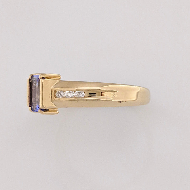 14K TANZANITE EMERALD CUT 4X6 WITH (6) MELEE ESTATE RING 3.1 GRAMS