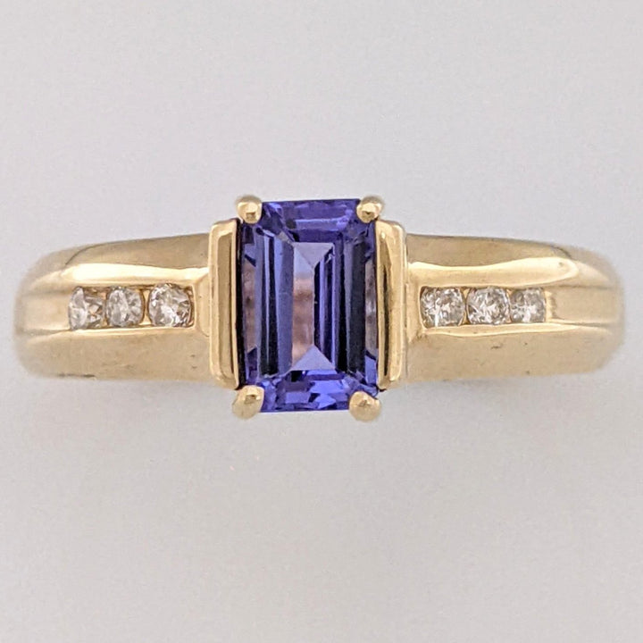 14K TANZANITE EMERALD CUT 4X6 WITH (6) MELEE ESTATE RING 3.1 GRAMS