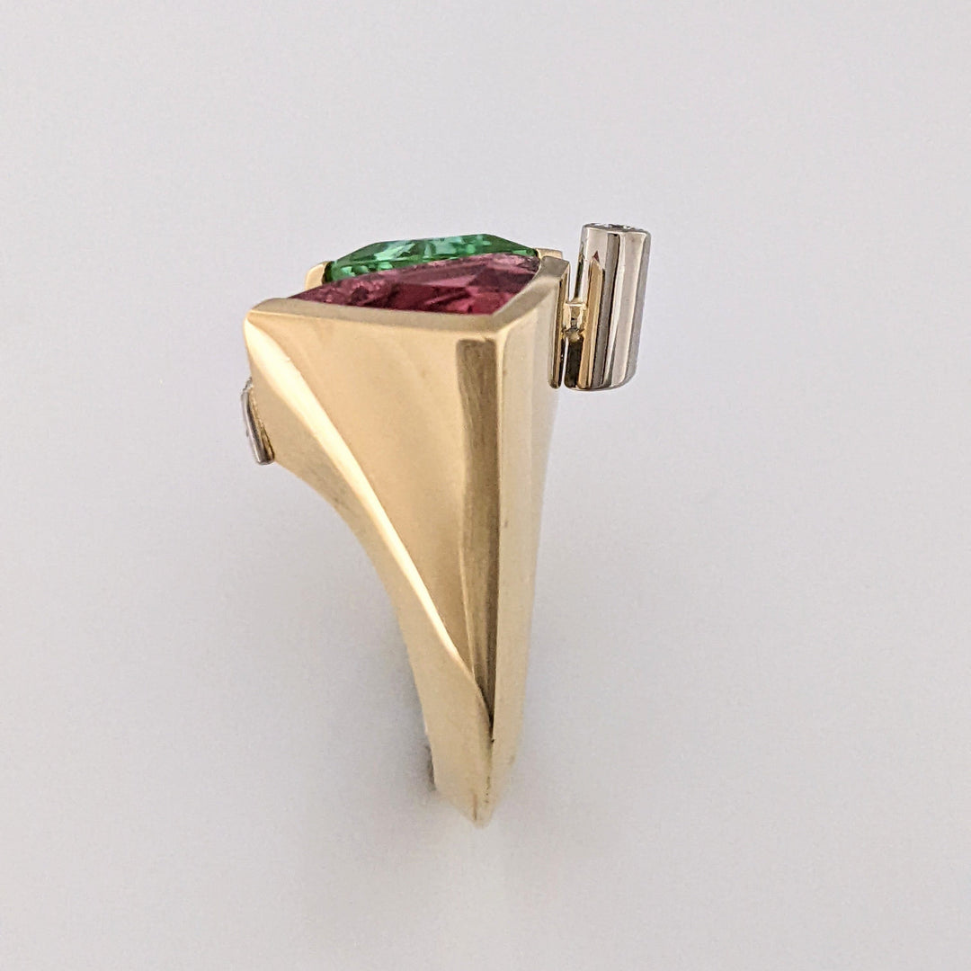 18K PINK/ GREEN TOURMALINE 11MM WITH .84DTW ESTATE RING 10.6 GRAMS