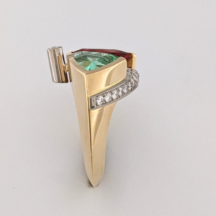 18K PINK/ GREEN TOURMALINE 11MM WITH .84DTW ESTATE RING 10.6 GRAMS