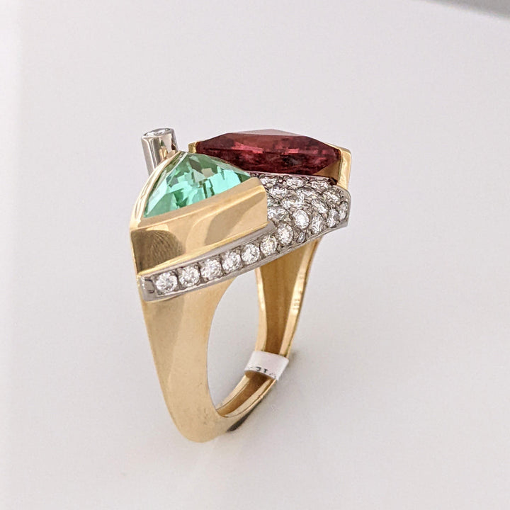 18K PINK/ GREEN TOURMALINE 11MM WITH .84DTW ESTATE RING 10.6 GRAMS