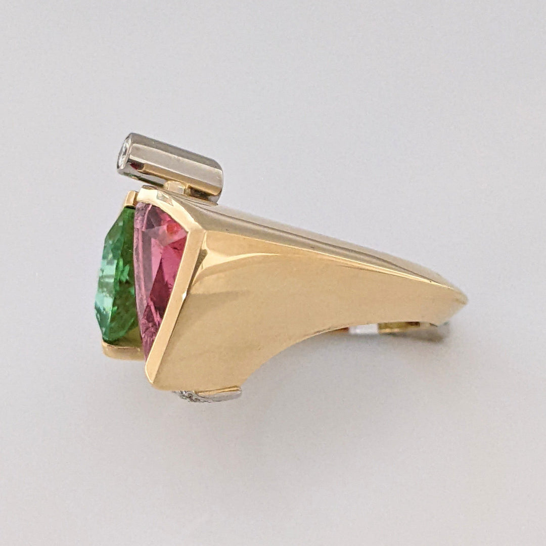 18K PINK/ GREEN TOURMALINE 11MM WITH .84DTW ESTATE RING 10.6 GRAMS