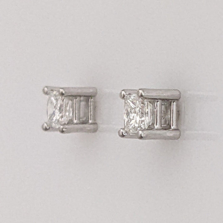 14K WHITE .34CTW SI1-SI2 G- H DIAMOND PRINCESS CUT (2) ESTATE EARRINGS 0.9 GRAMS