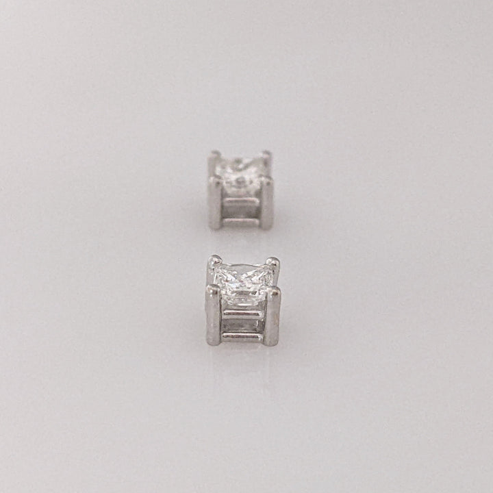 14K WHITE .34CTW SI1-SI2 G- H DIAMOND PRINCESS CUT (2) ESTATE EARRINGS 0.9 GRAMS