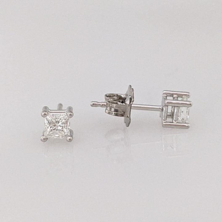 14K WHITE .34CTW SI1-SI2 G- H DIAMOND PRINCESS CUT (2) ESTATE EARRINGS 0.9 GRAMS