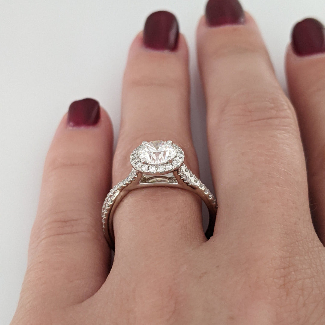 14KW 1.34CTW VVS2 D DIAMOND ROUND (75) HALO TWIST ESTATE RING 4.1 GRAMS