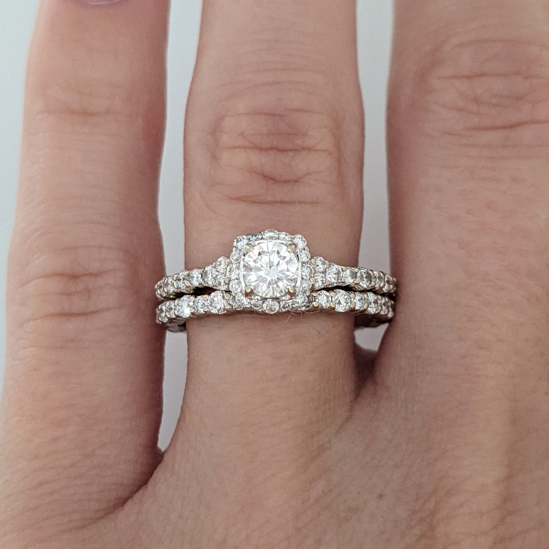 18KW .99CTW SI1 I DIAMOND ROUND (54) ESTATE RING 4.9 GRAMS