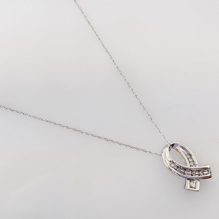 10K WHITE DIAMOND ROUND (7) RIBBON ESTATE PENDANT & CHAIN 1.4 GRAMS