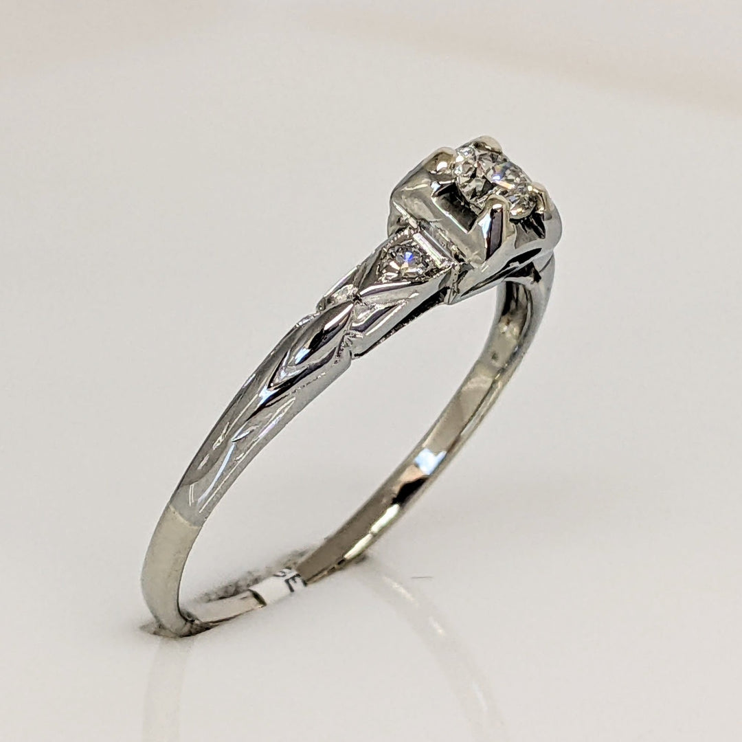 10K/14K WHITE .20 CARAT TOTAL WEIGHT I1 G DIAMOND ROUND (3) VINTAGE STYLE ESTATE RING 1.7 GRAMS