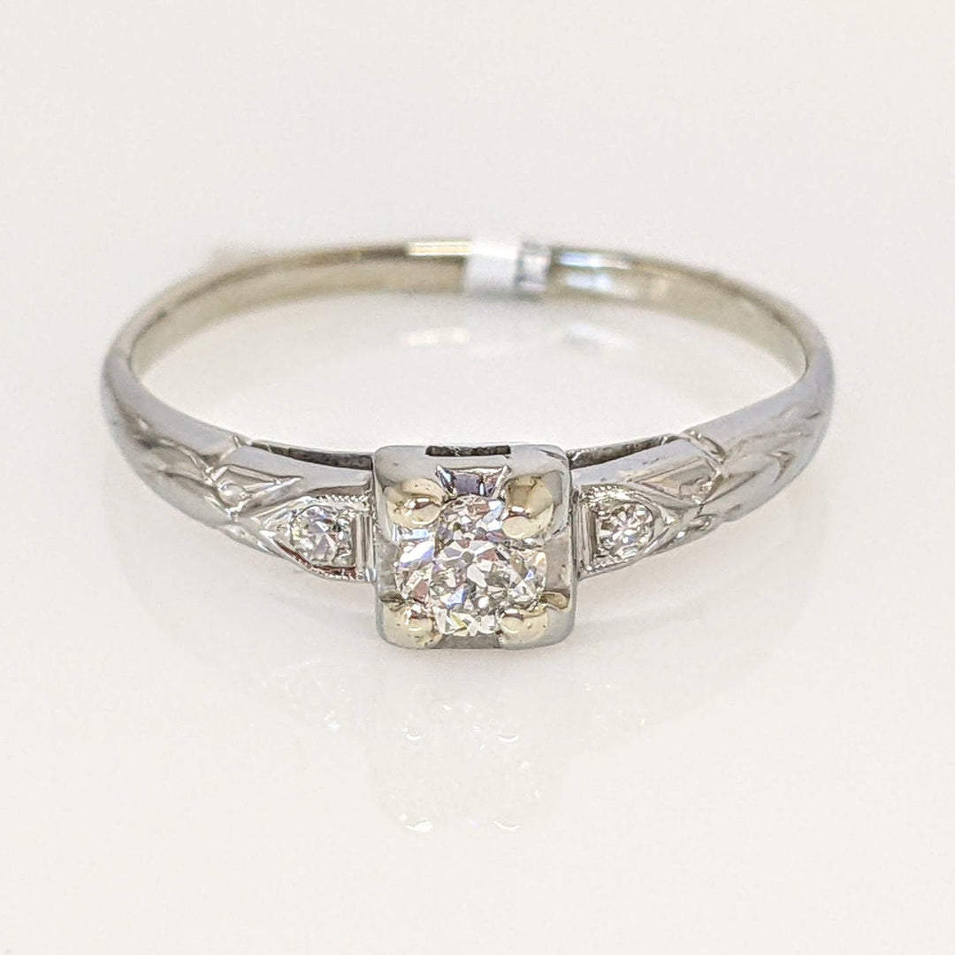 10K/14K .20CTW I1 G DIAMOND ROUND (3) VINTAGE STYLE ESTATE RING 1.7 GRAMS