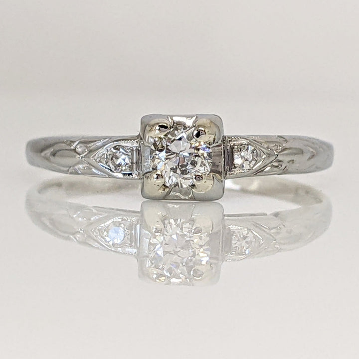 10K/14K WHITE .20 CARAT TOTAL WEIGHT I1 G DIAMOND ROUND (3) VINTAGE STYLE ESTATE RING 1.7 GRAMS