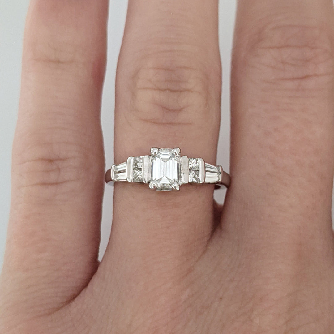 14K WHITE .71CTW SI1 J DIAMOND EMERALD CUT (1) PRINCESS CUT (4) BAGUETTE (4) ESTATE RING 2.8 GRAMS