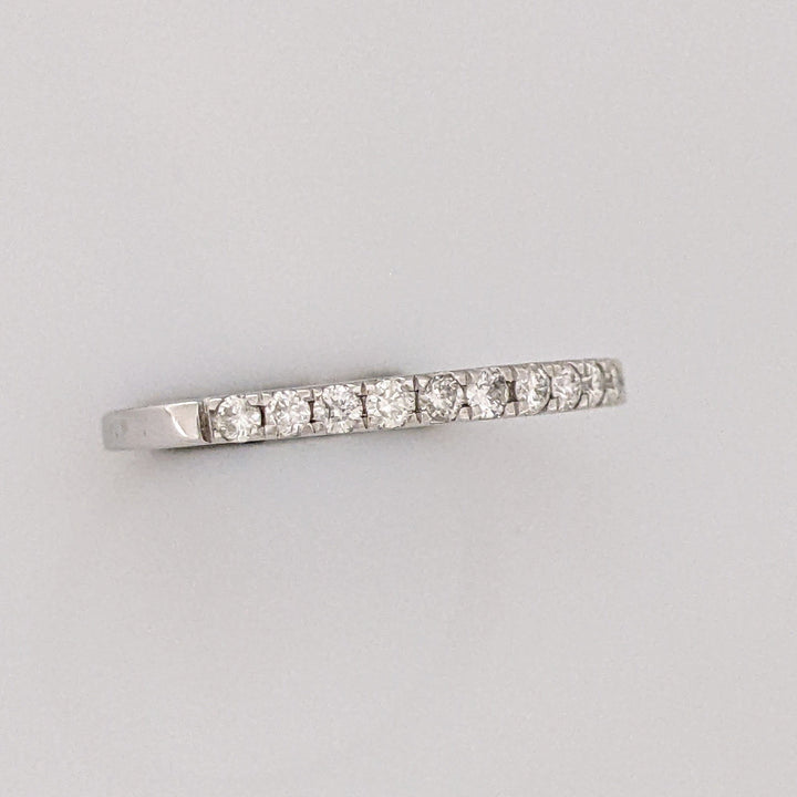 10K WHITE .21CTW I1 I DIAMOND ROUND (14) PRONG SET ESTATE BAND 0.8 GRAMS