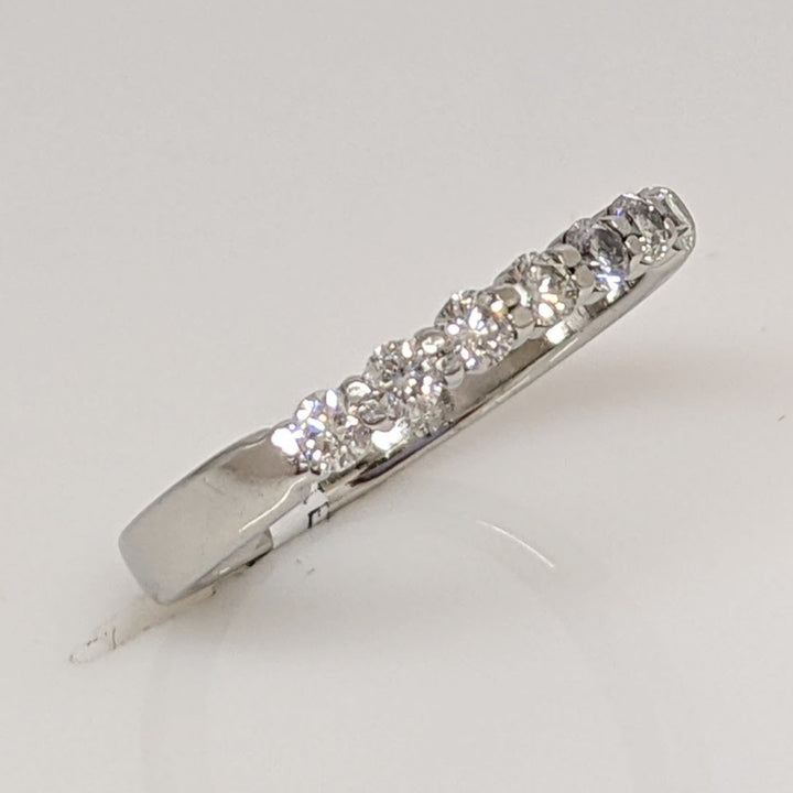 PLATINUM .25CTW SI1 G DIAMOND ROUND (7) ESTATE BAND 2.8 GRAMS