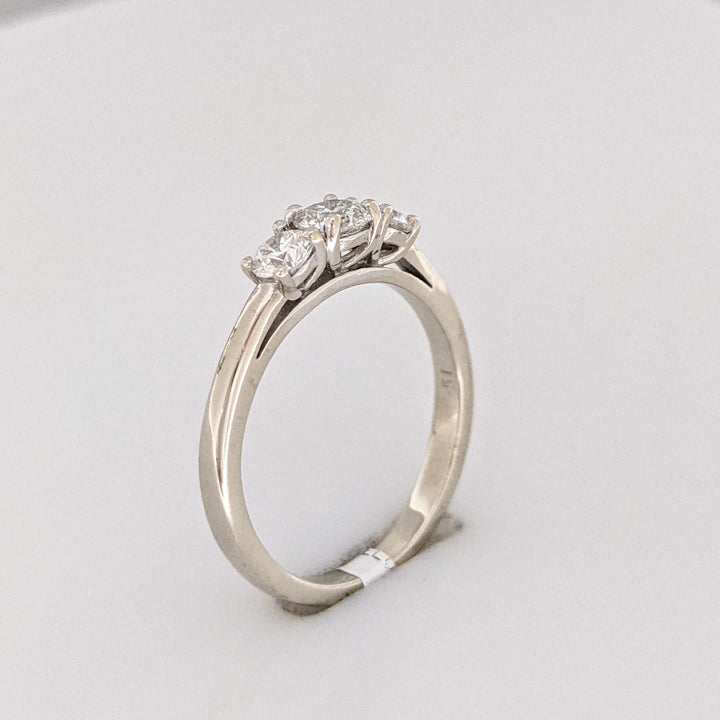 14K .51CTW SI2 I DIAMOND ROUND (3) ESTATE TRINITY RING 2.2 GRAMS