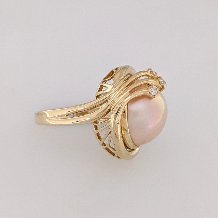 14K PEARL ROUND 14MM WITH (3) MELEE SWIRL TOP ESTATE RING 7.5 GRAMS