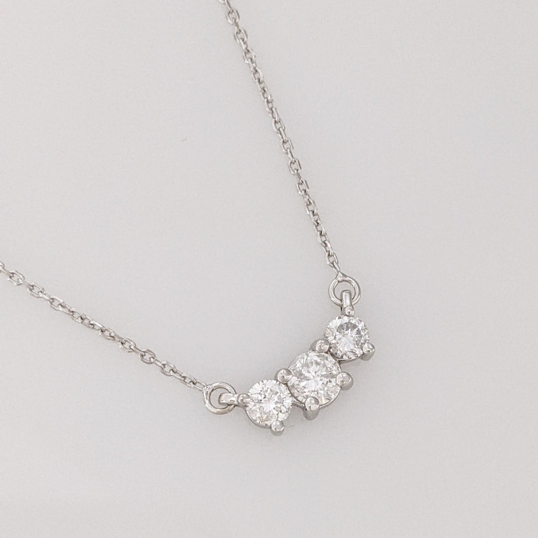 14K .67CTW I1 H DIAMOND ROUND (3) ESTATE TRINITY NECKLACE 2.3 GRAMS