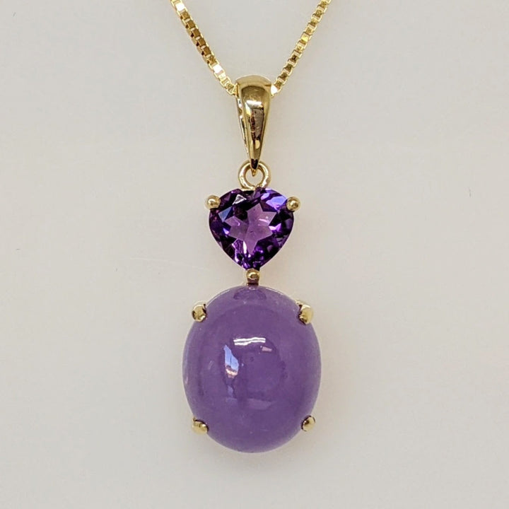 14K PURPLE JADE OVAL 10X12 WITH AMETHYST HEART 6MM ESTATE PENDANT & CHAIN 4.1 GRAMS