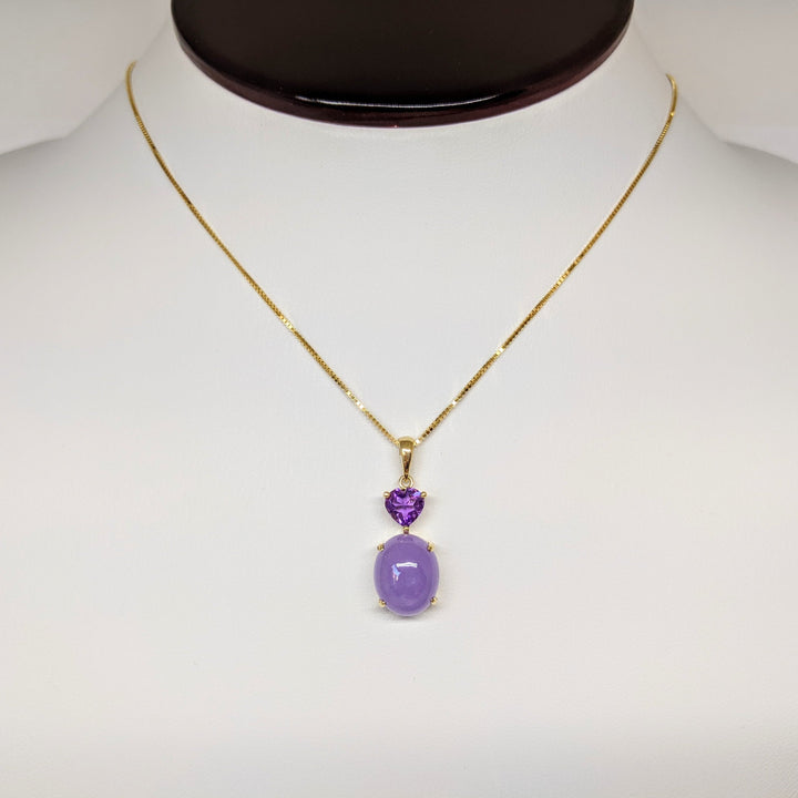 14K PURPLE JADE OVAL 10X12 WITH AMETHYST HEART 6MM ESTATE PENDANT & CHAIN 4.1 GRAMS