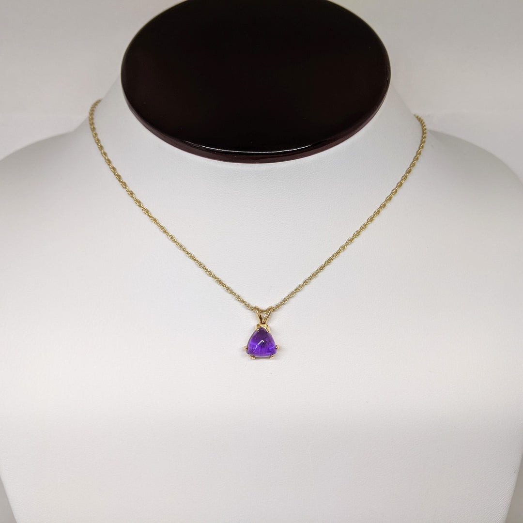 14K AMETHYST CABOCHON TRILLION CUT 8MM ESTATE PENDANT & CHAIN 3.6 GRAMS