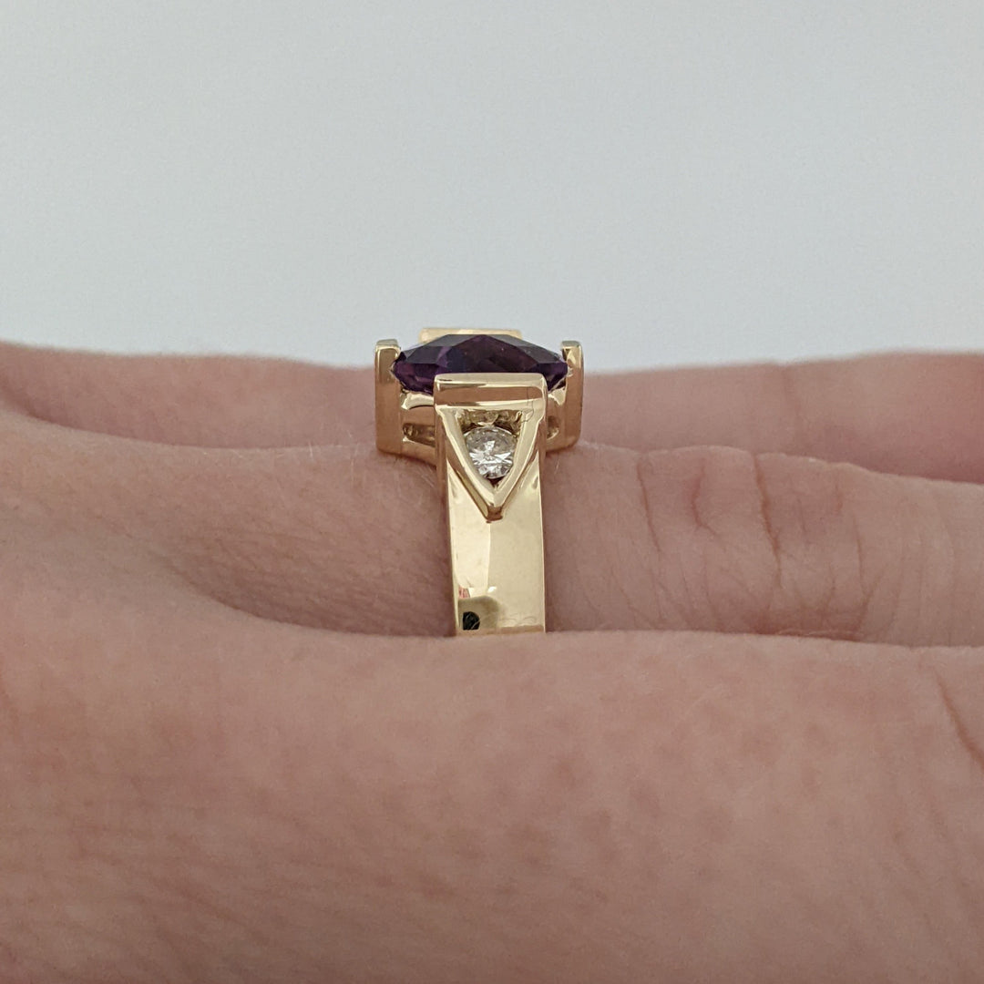 14K AMETHYST PRINCESS CUT 6MM CHECKERBOARD WITH .12 DTW ESTATE RING 4.3 GRAMS