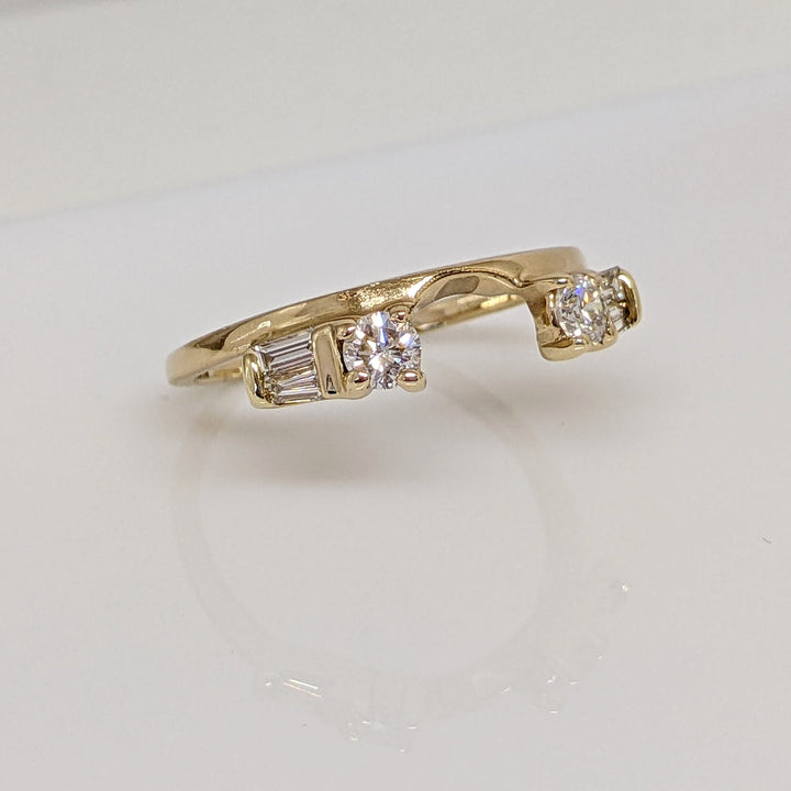 14K .48CTW SI2 I DIAMOND ROUND (2) BAGUETTE (4) ESTATE WRAP 2.5 GRAMS