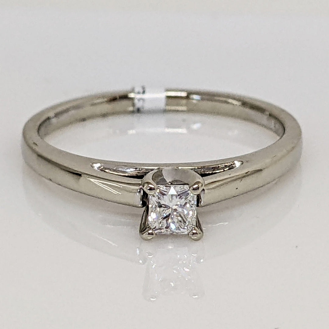 14K WHITE .18 CARAT TOTAL SI2 H DIAMOND PRINCESS CUT ESTATE RING 2.5 GRAMS