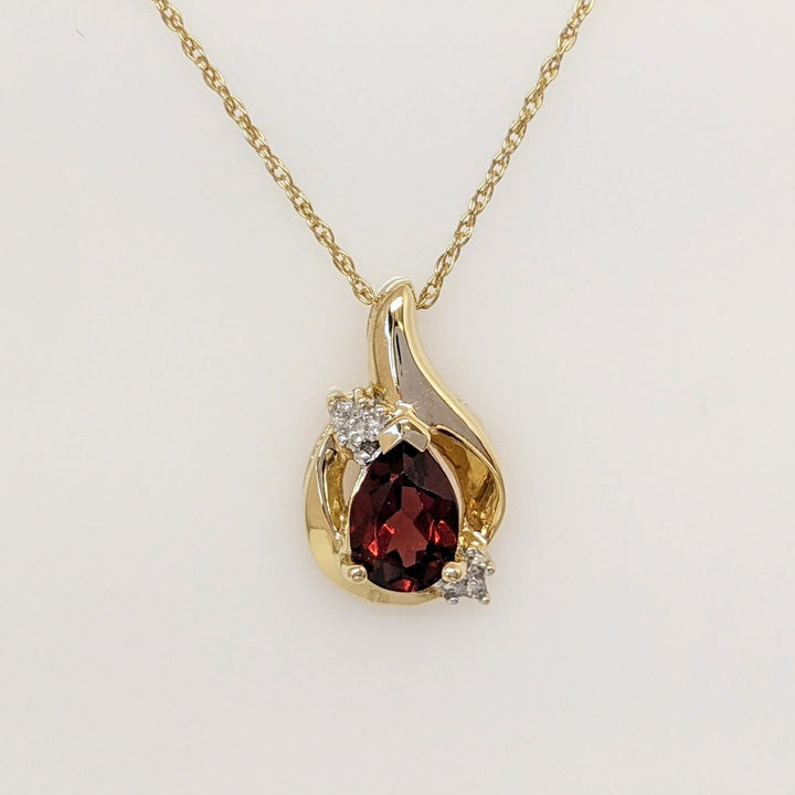 10K GARNET PEAR 5X7 WITH MELEE ESTATE PENDANT & CHAIN 2.0 GRAMS