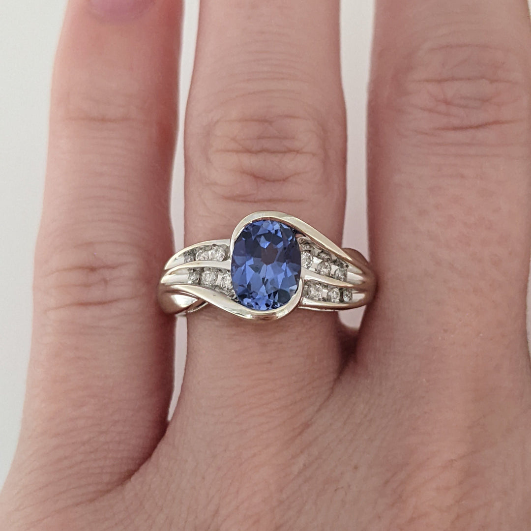 10K WHITE LAB-CREATED SAPPHIRE OXAL 6X8 WITH (12) MELEE ESTATE RING 3.6 GRAMS