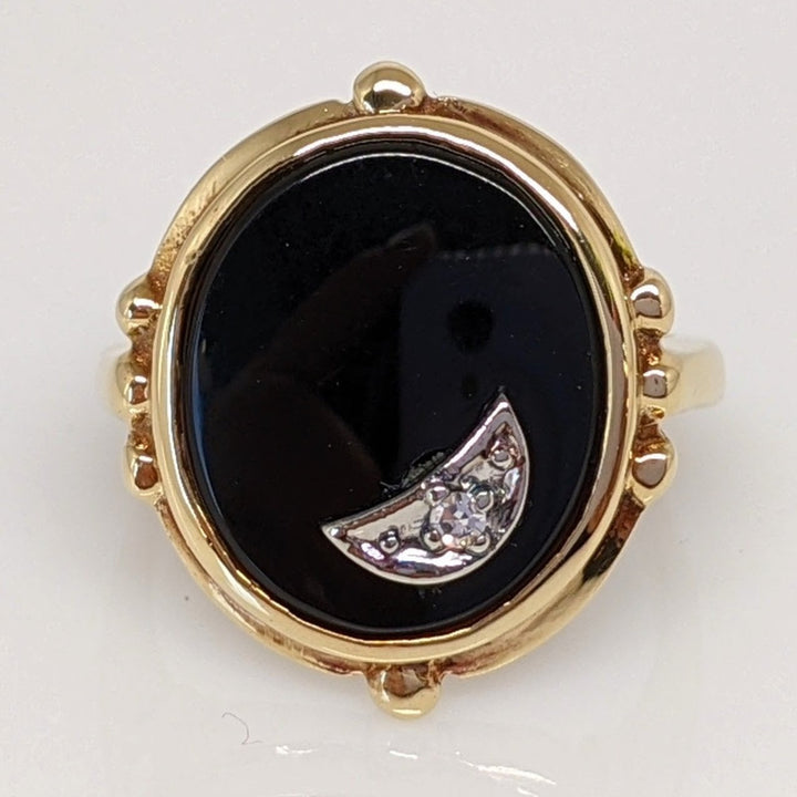 10K ONYX OVAL 11X13 WITH HALF MOON AND MELEE ESTATE RING 3.6 GRAMS