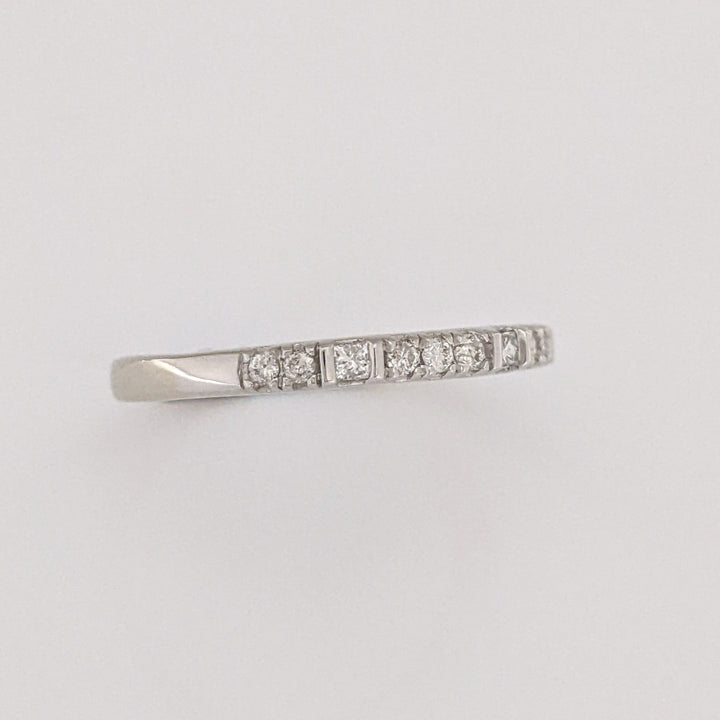 10K .24CTW I1 H DIAMOND ROUND (11) ESTATE BAND 2.1 GRAMS