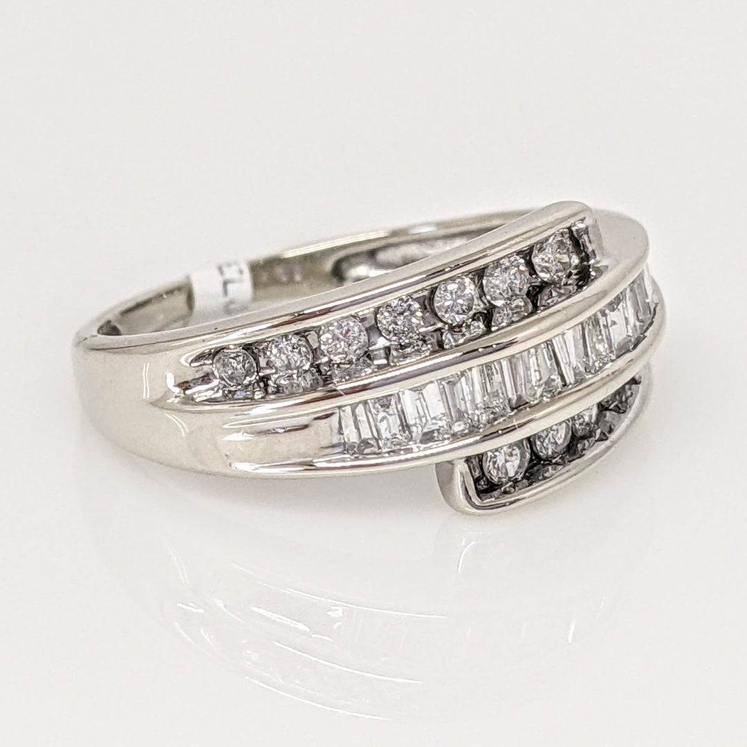 10K WHITE .46CTW I1 I DIAMOND ROUND (14) BAGUETTE (14) ESTATE BAND 2.8 GRAMS